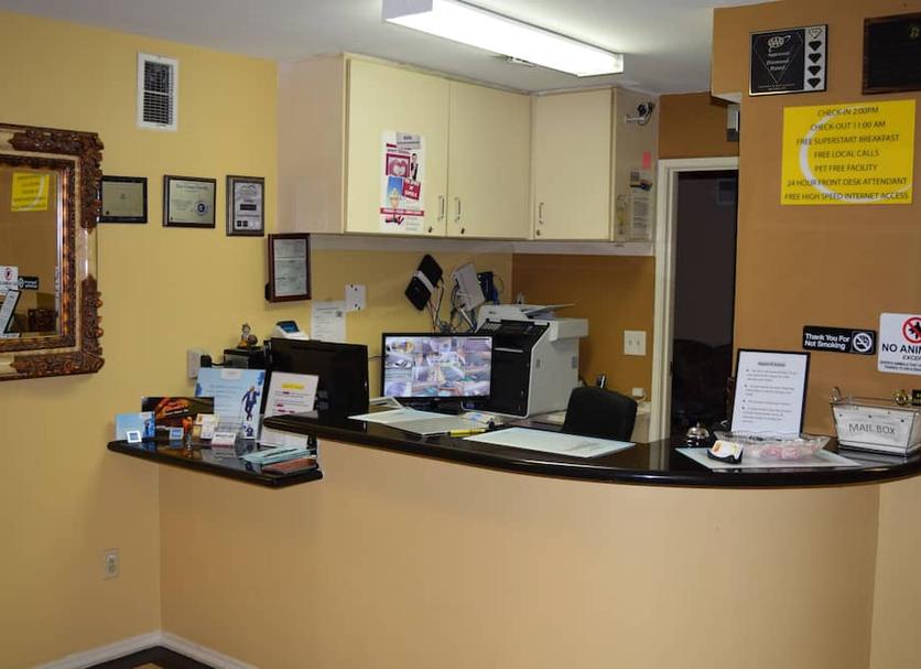 Front desk Photo