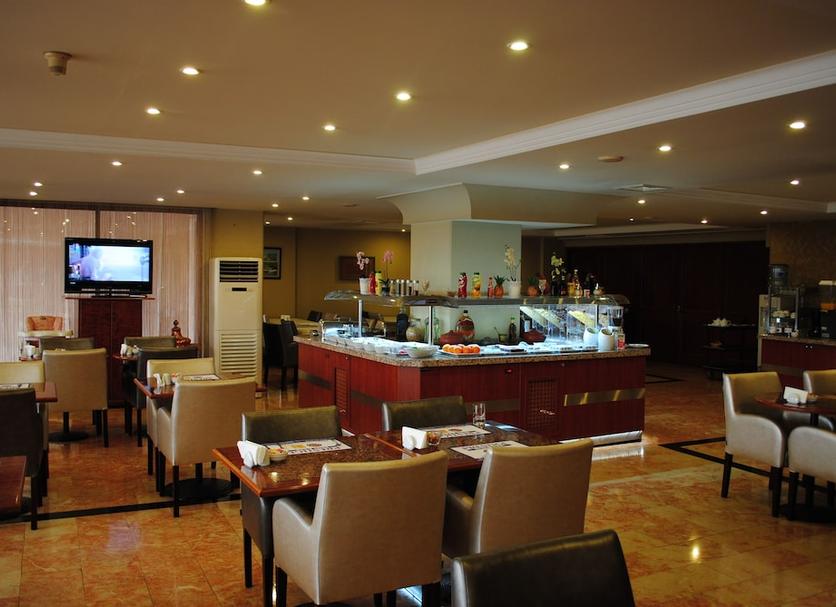 Buffet Photo