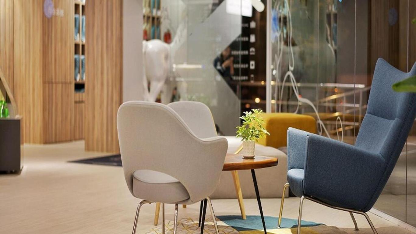 Hanting Hotel Shanghai South Xizang Road Branch