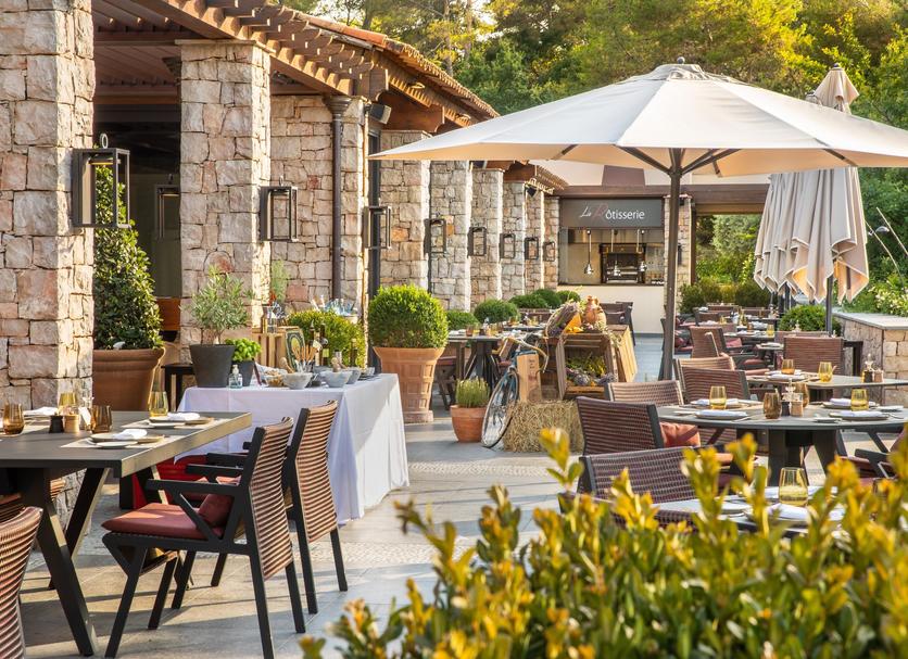 Restaurant Photo