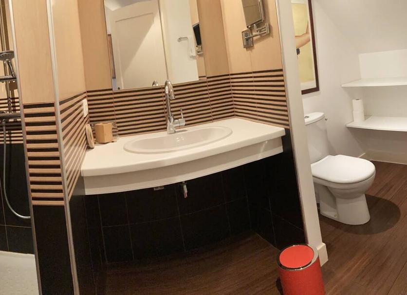 Bathroom Photo