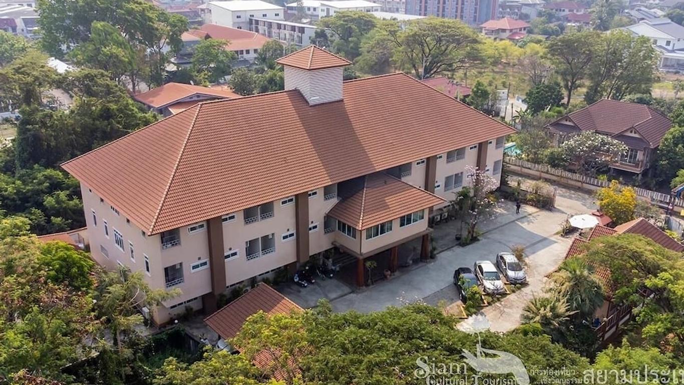 Klang Muang River Home