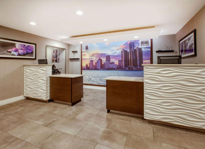 Front desk Photo