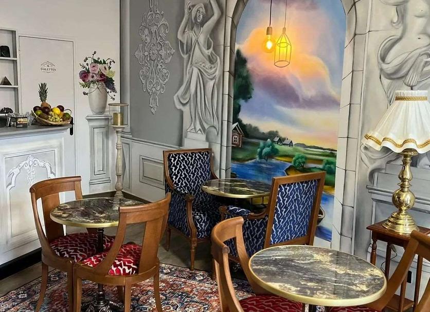 Restaurant Photo