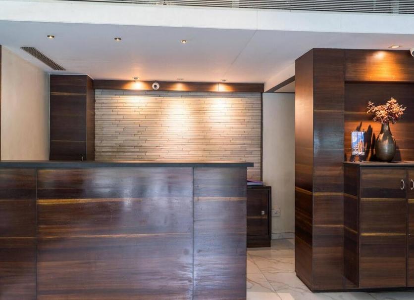 Front desk Photo