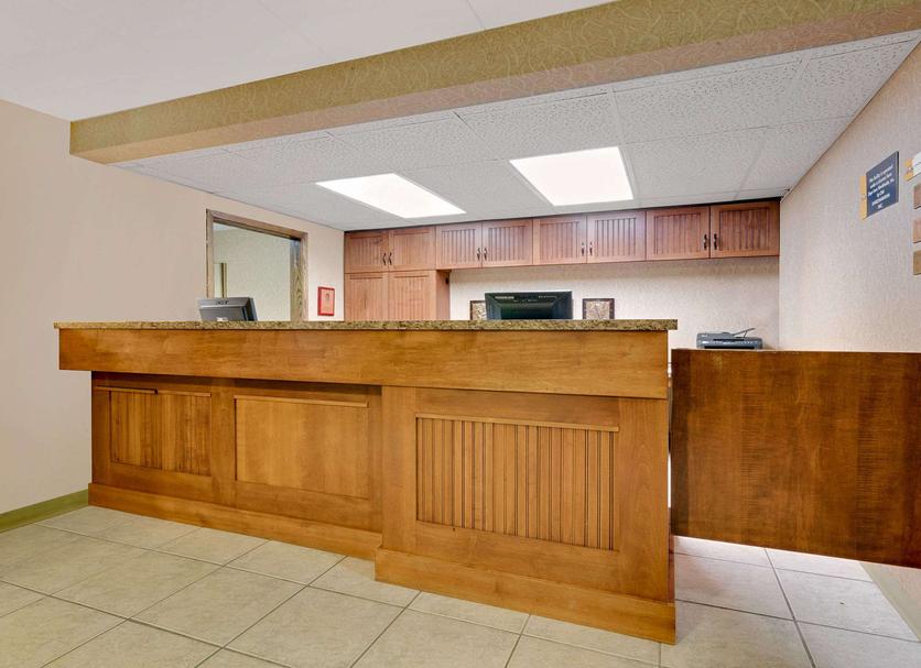 Front desk Photo