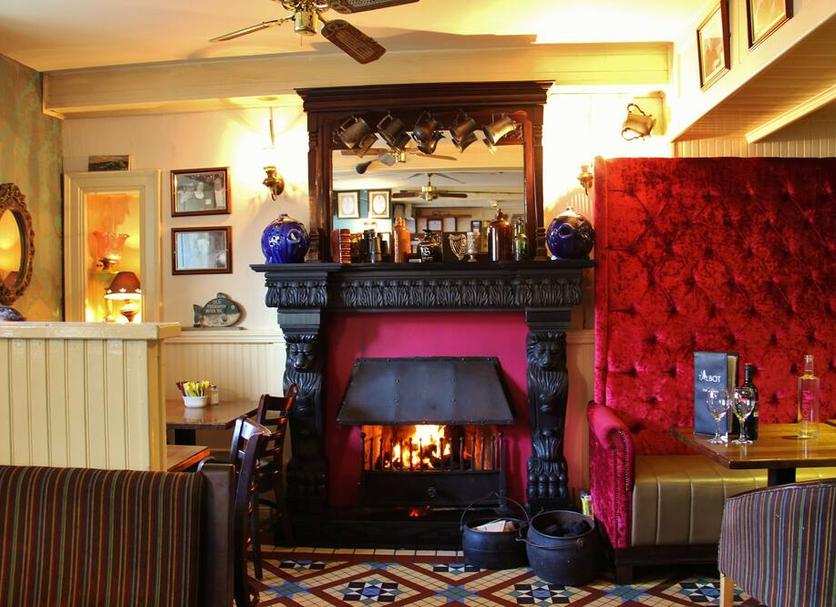 Bar Photo