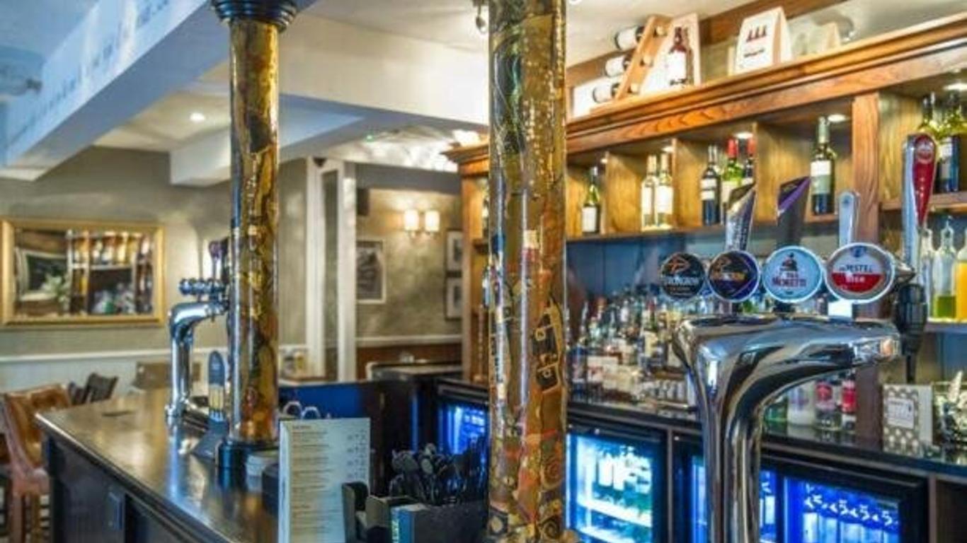 The Groves Inn