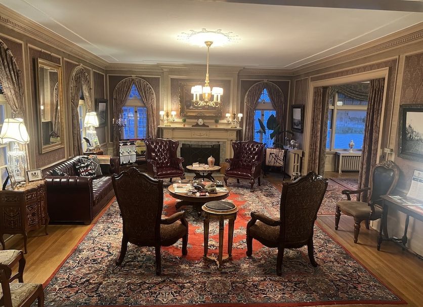 Lounge Photo