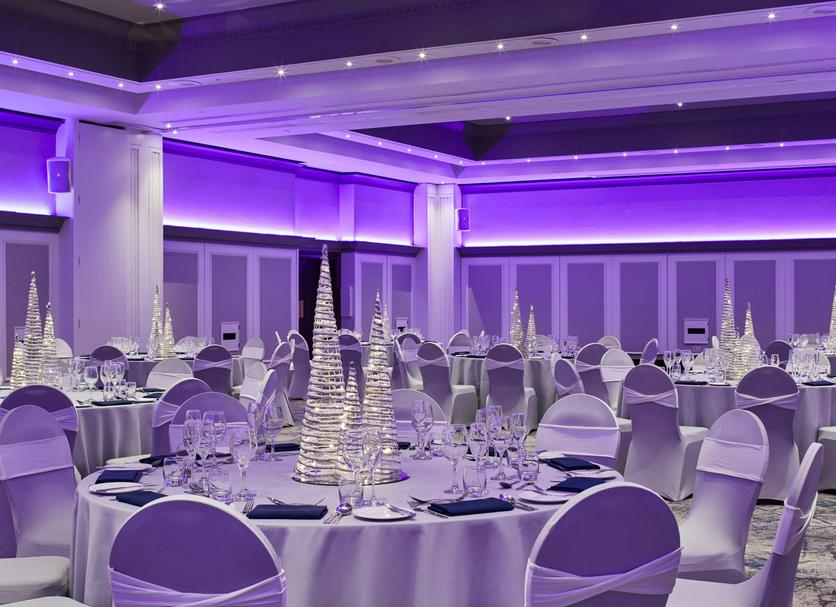 Banquet hall Photo