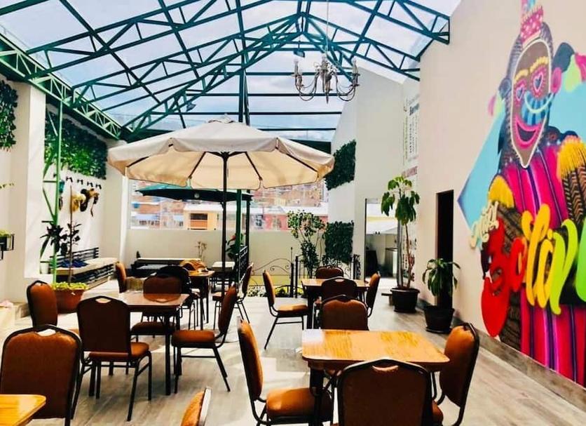 Restaurant Photo
