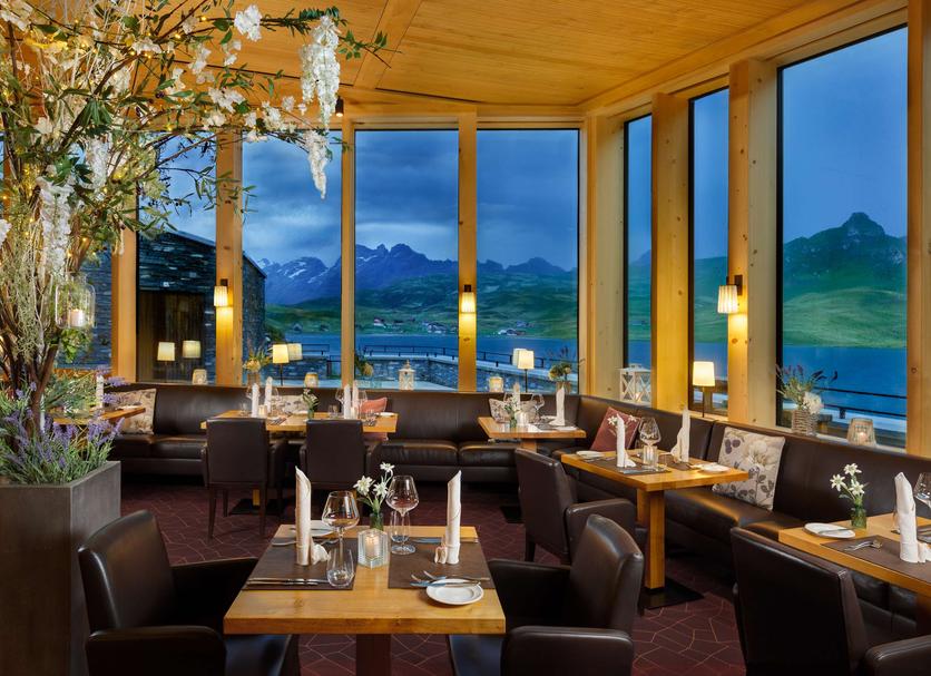 Restaurant Photo