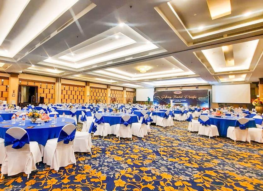 Banquet hall Photo