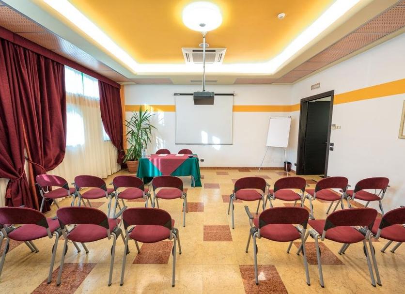Conference room Photo