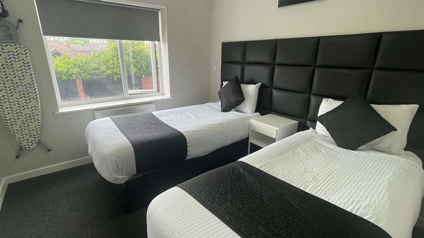 Ryan I Air I Bnb - 102 Mill Street - Free Parking