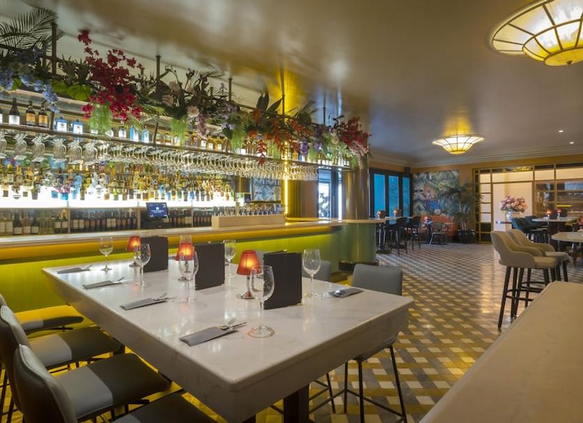 Restaurant Photo