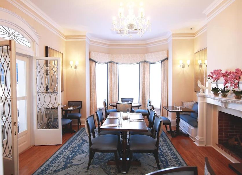 Dining room Photo