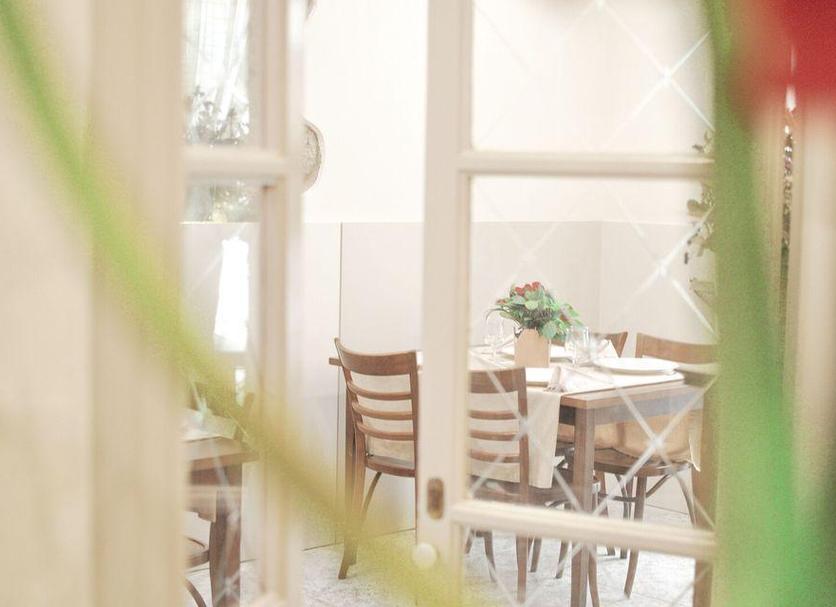 Dining room Photo