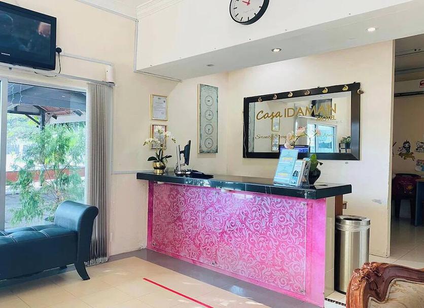 Front desk Photo