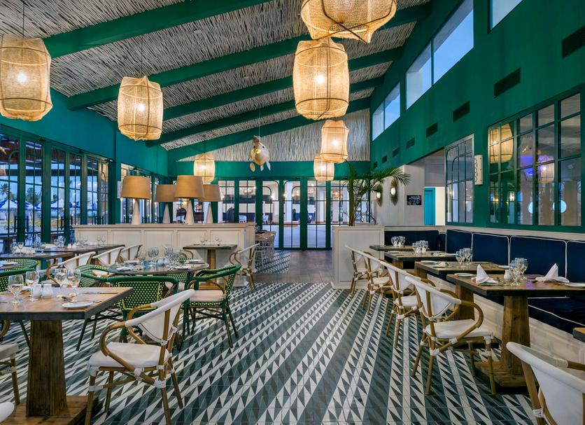 Restaurant Photo