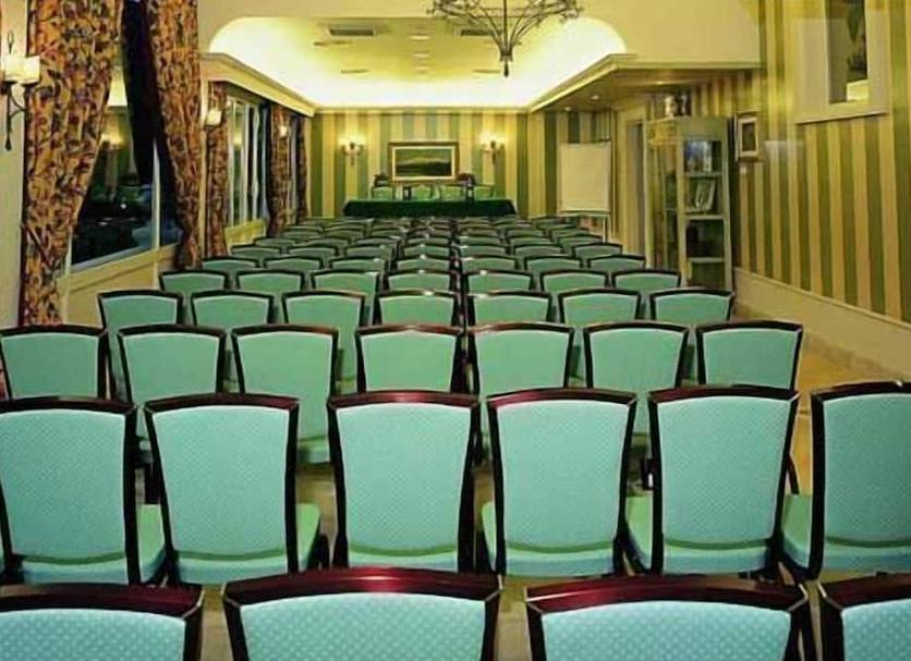 Conference room Photo