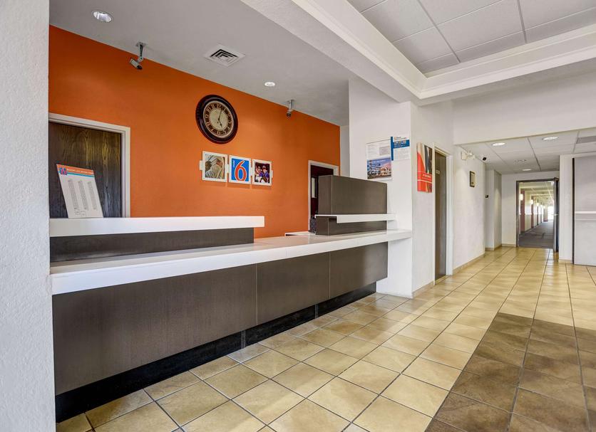 Front desk Photo