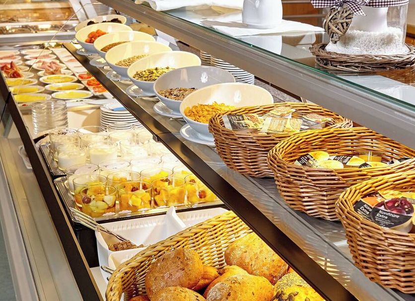 Buffet Photo
