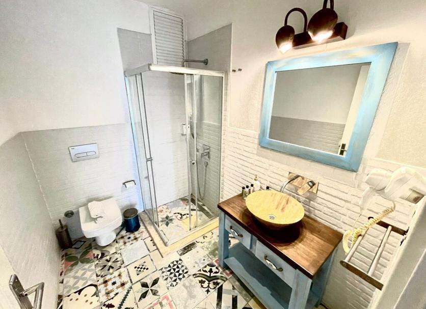 Bathroom Photo