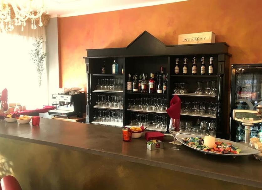 Bar Photo