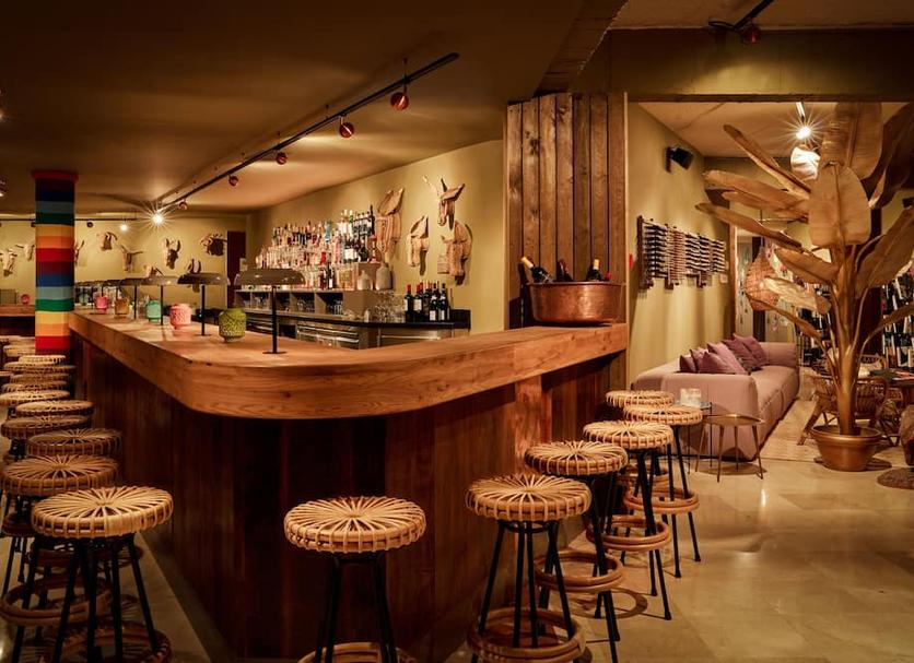 Bar Photo