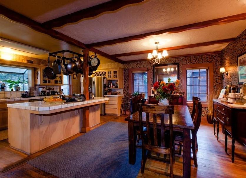 Dining room Photo