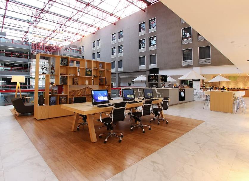 Business centre Photo