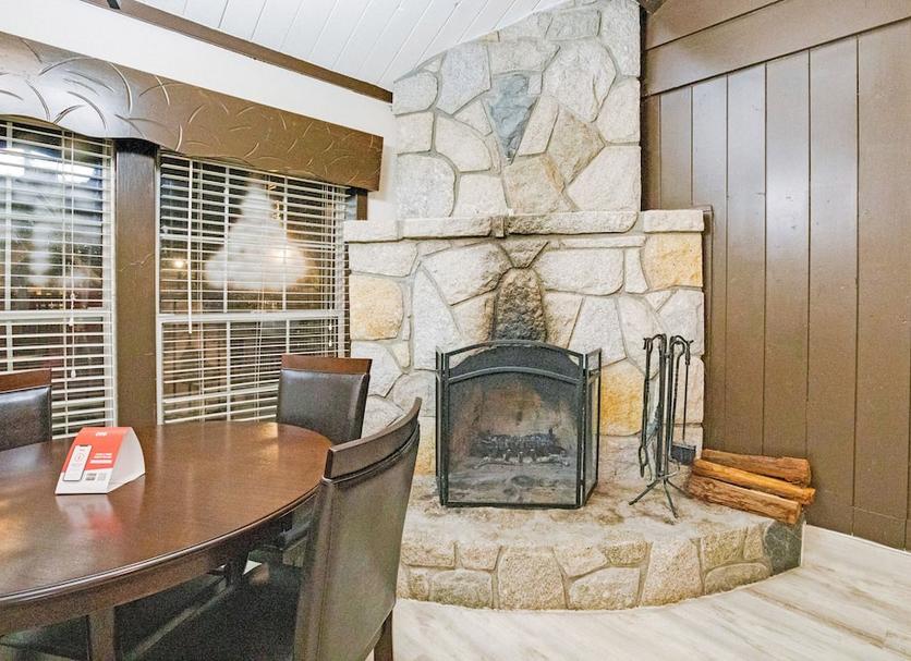 Dining room Photo