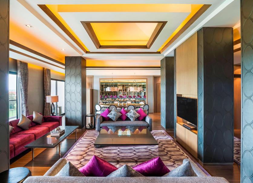 Lounge Photo