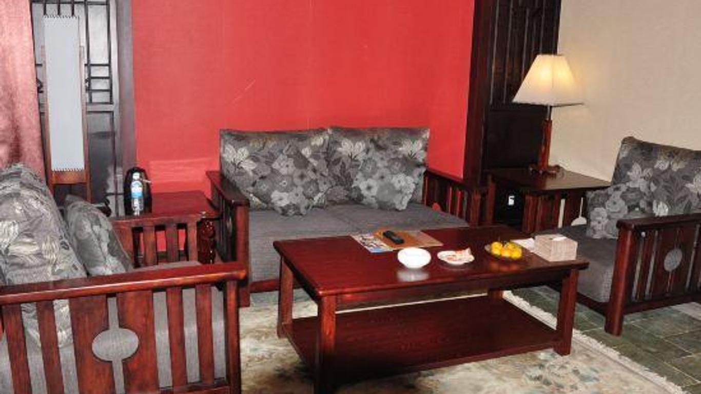 Rehai Meinvchi Hot Spring Hotel