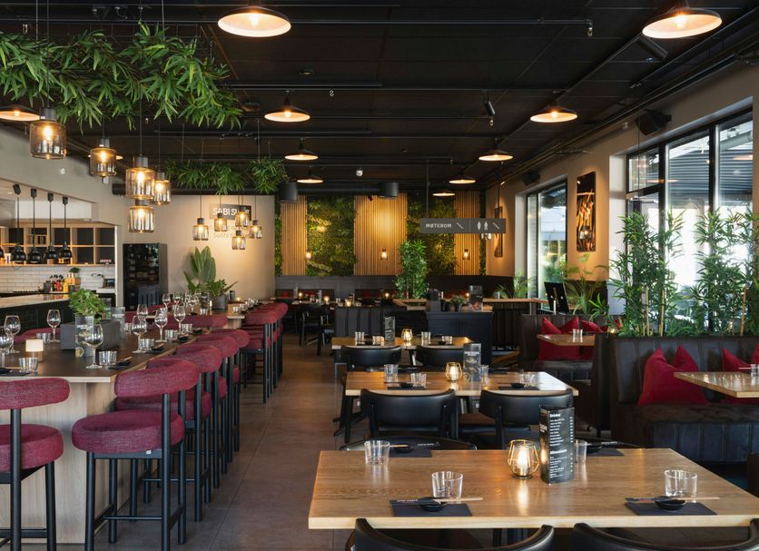 Restaurant Photo