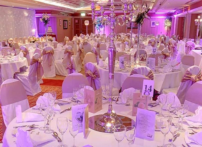 Banquet hall Photo