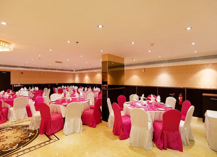 Banquet hall Photo