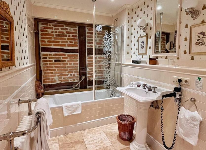 Bathroom Photo