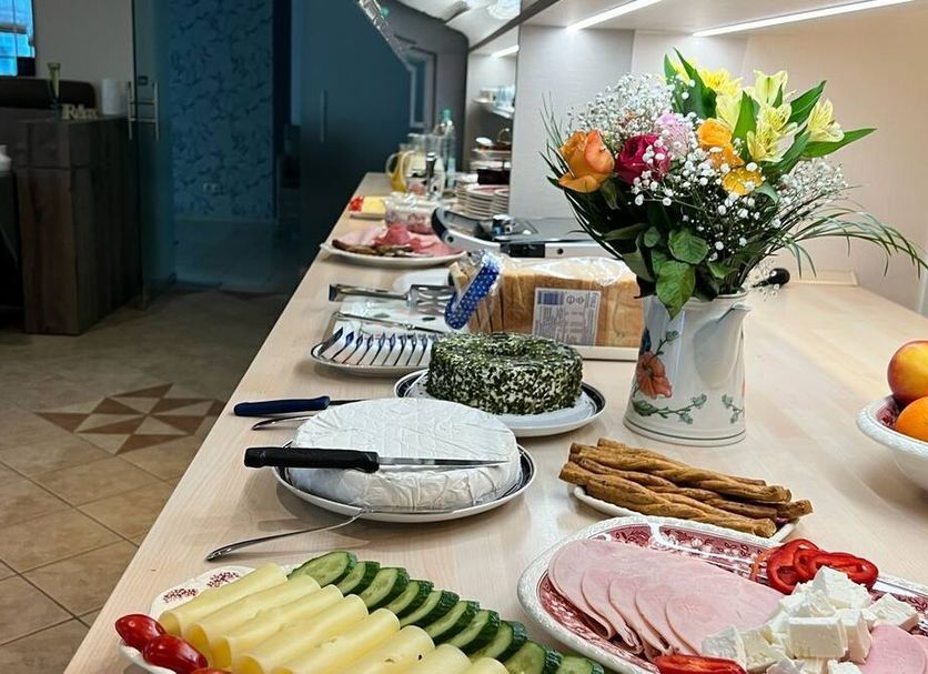Buffet Photo