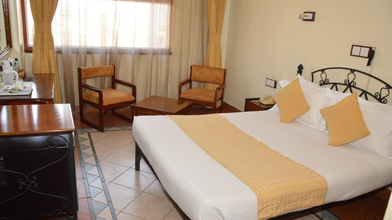 Mayhouse 680 Hotel