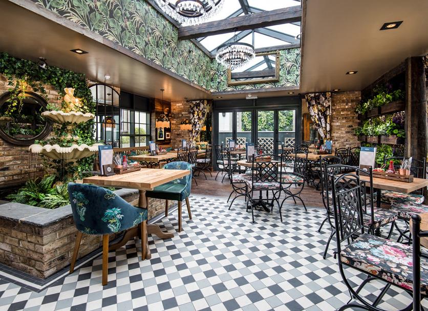 Restaurant Photo