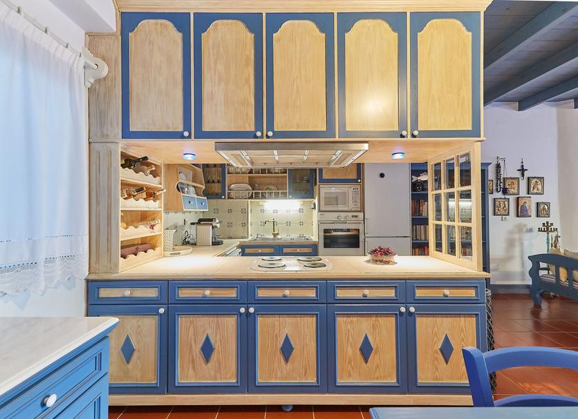 Kitchen Photo