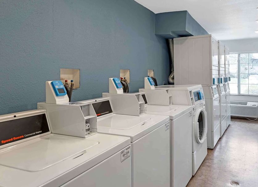 Laundry facility Photo
