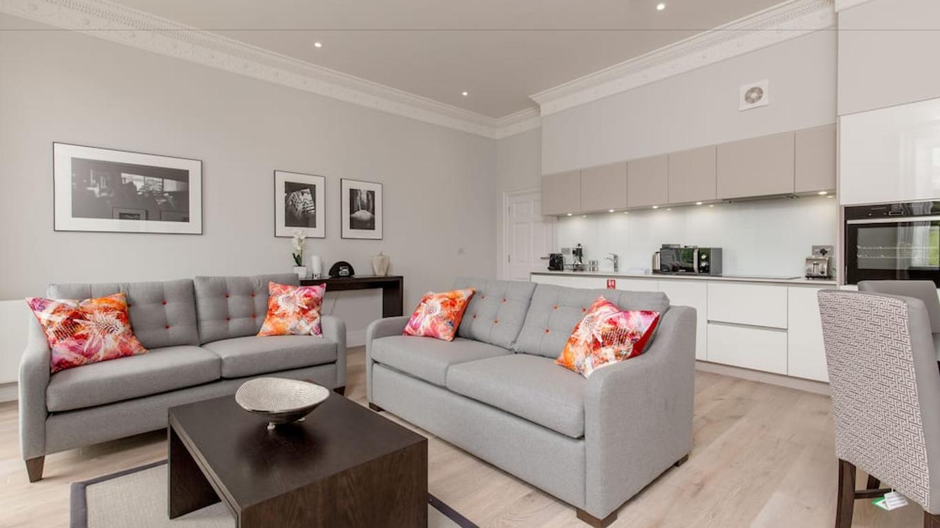 Destiny Scotland - Chisholm Hunter Suites