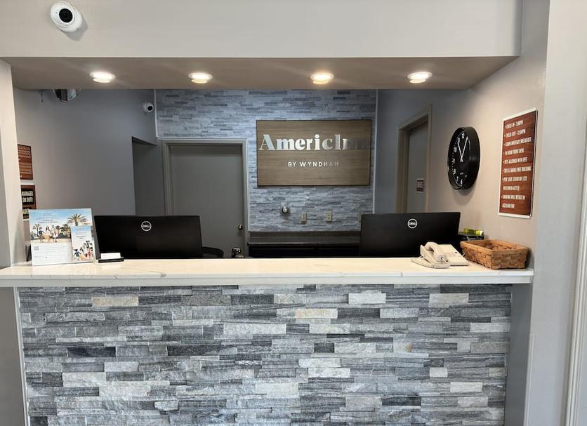 Front desk Photo