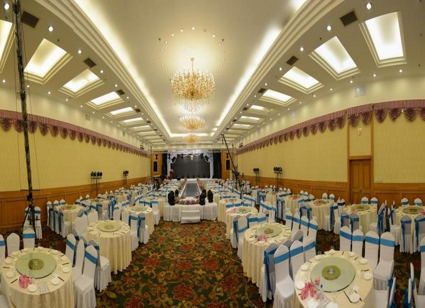 Banquet hall Photo