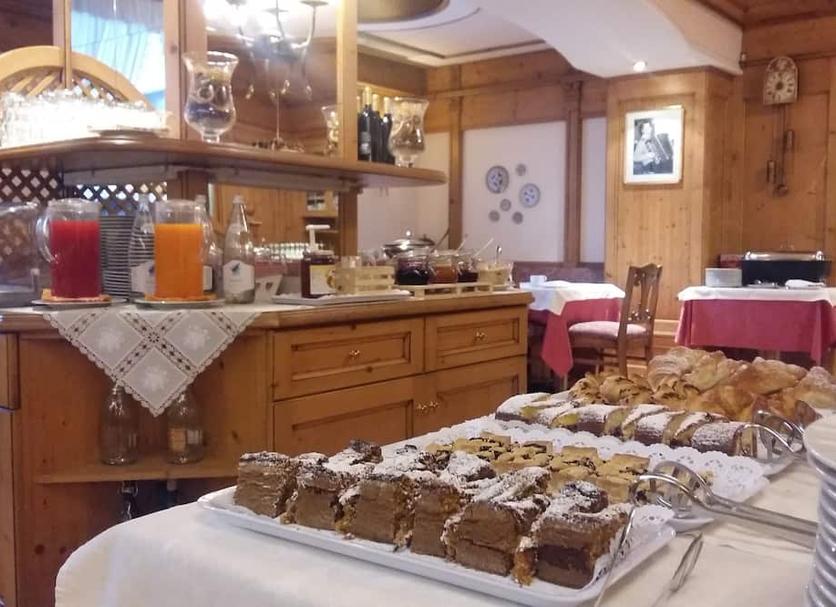 Buffet Photo