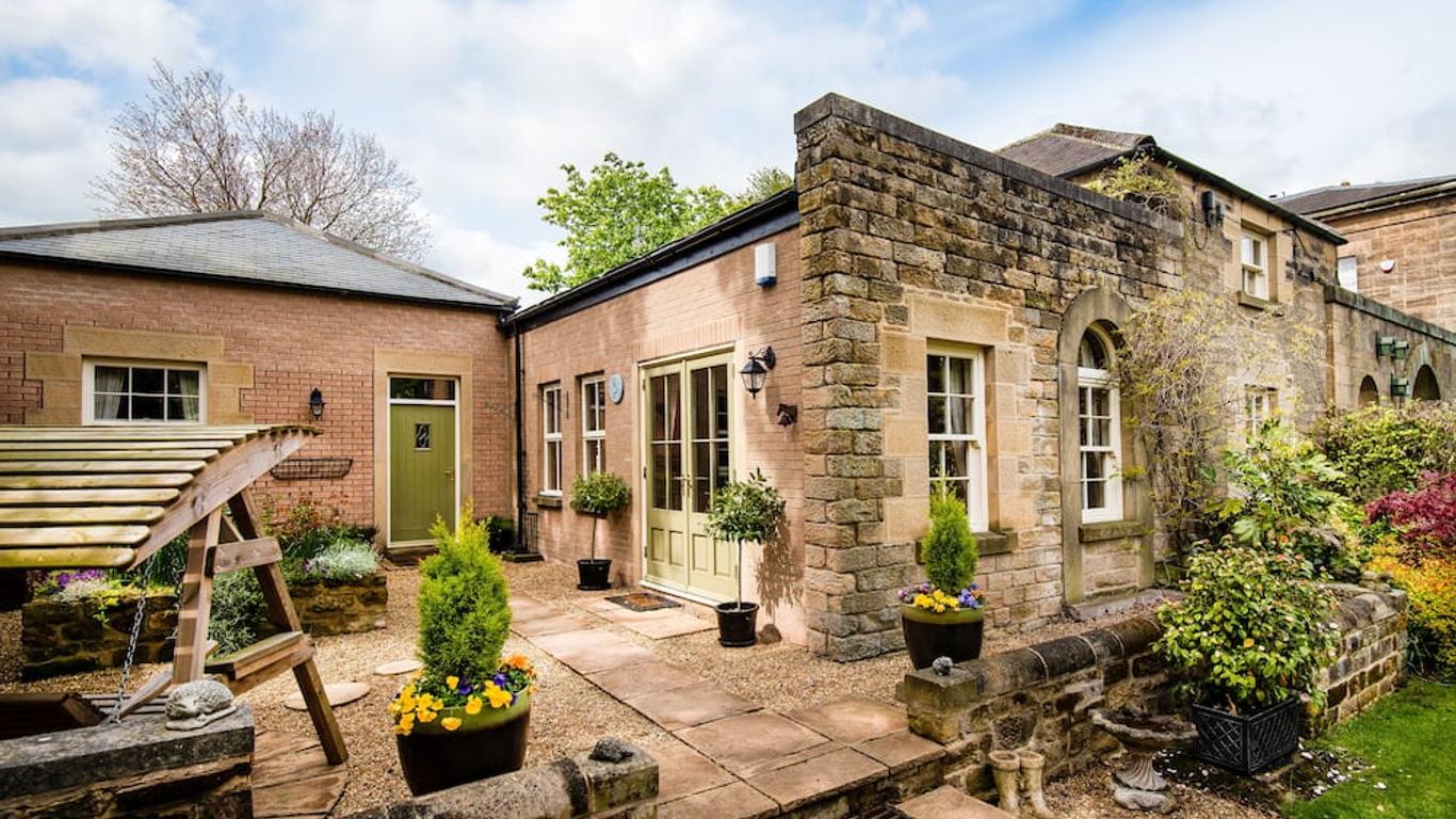 Coach House B & B