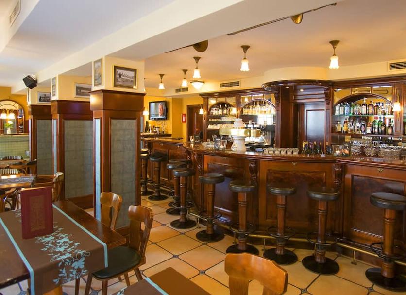 Bar Photo